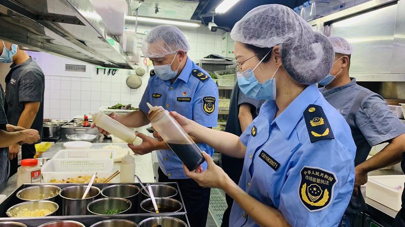 零添加酱油与生抽老抽：揭秘它们的区别与使用**