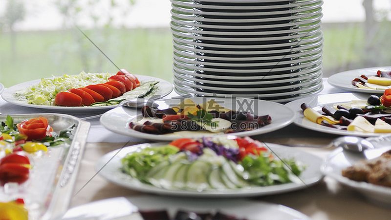 中央厨房设备定制：如何打造高效食堂解决方案**
